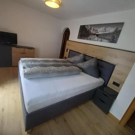 Apartment Haus Waldfriede St. Leonhard im Pitztal