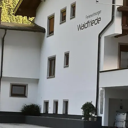 Haus Waldfriede 아파트 *